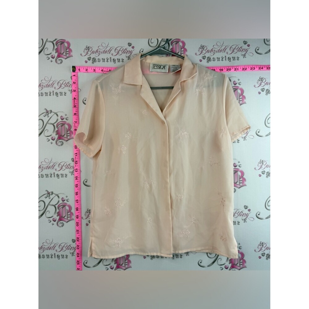 Jessica tshirt Blush Cream/White Embroidered Short-Sleeve Button Front Shirt